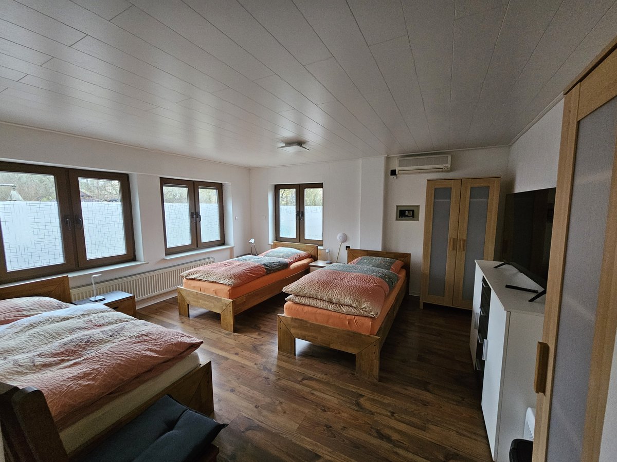Wohnung 2 - Schlafzimmer